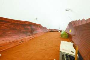 火星生活(NASA完成首次模拟火星生存实验：4名志愿者在160平方米全封闭环境生活超一年)