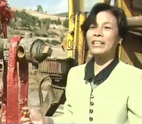 真实的《温州一家人》：丈夫累死儿子溺亡后，一家三口地下相聚