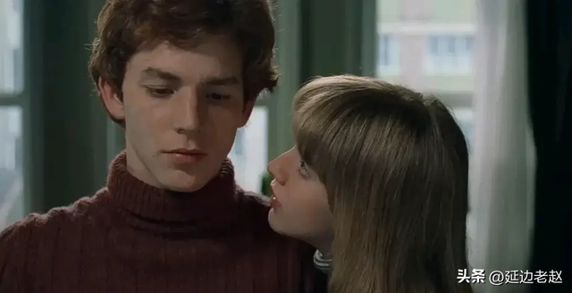 00年的法国也太敢拍了：【干柴烈火】适合晚上一个人的时候看！