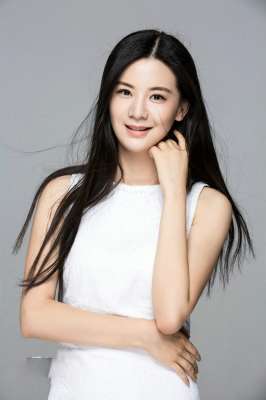 王馨可(王馨可清丽脱俗的外貌和灵气十足的表演风格受到观众的喜爱)