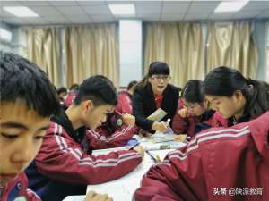 张淑霞(省教学能手张淑霞：千千万万遍，只为不甘平庸的你)