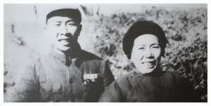 军长夫人(军长问夫人去抗美援朝不？女司令夫人：当然去主席：真乃穆桂英)