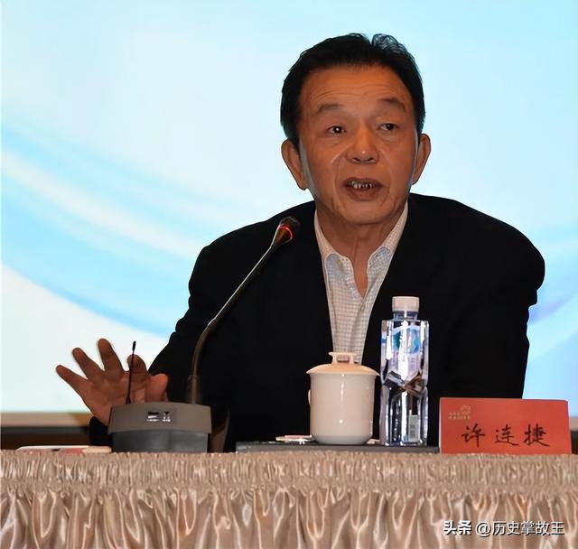 靠卖“女性用品”身家百亿的他，儿子娶豪门白富美，自己却吃泡面