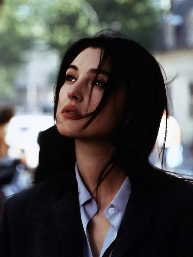 “地球球花”、“世界第一美女”的莫妮卡·贝鲁奇，谁能顶得住