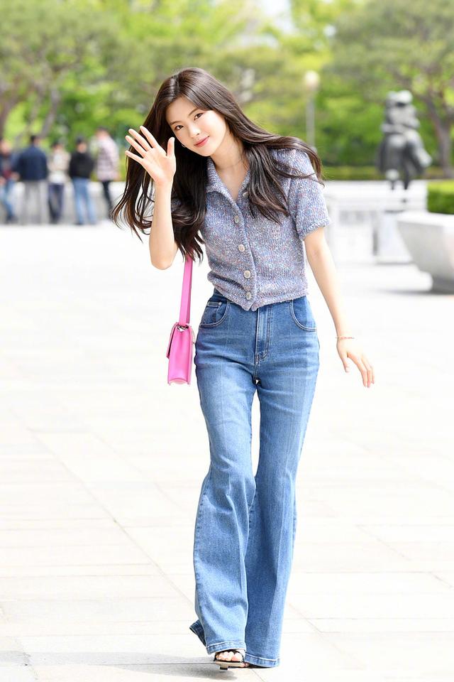 眼光确实好!李光洙女友李先彬私服曝光,喇叭裤秀出惹眼大长腿