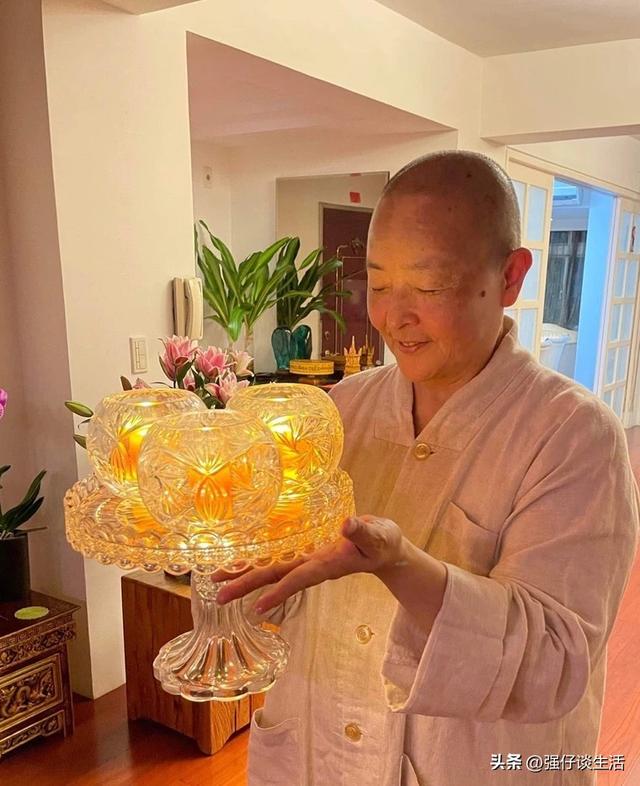 女星刘蓝溪逝世！当红时结婚隐退，剃发出家30年，去世时面容安详