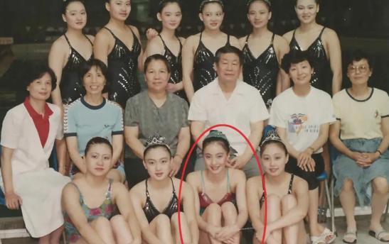 老少恋有多“残酷”?嫁给富豪的牛莉近况曝光,独自旅游疑似离婚