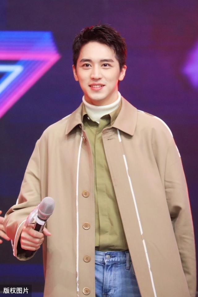 有生之年系列！黄景瑜、许魏洲霸屏神剧《上瘾》重新上映