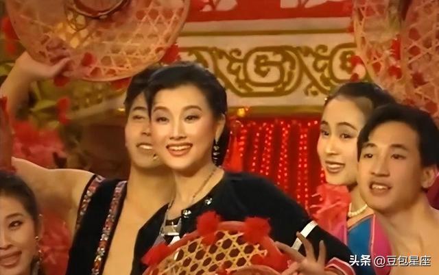 宋祖英丈夫罗浩,身居高位默默无闻,甘愿做她背后的支持