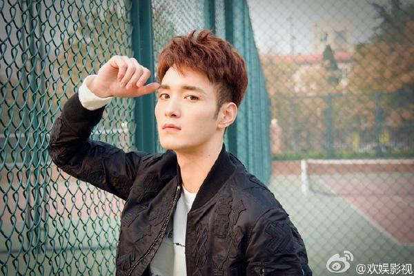 还记得《美人为馅》的周小篆吗？他居然是陈晓的伴郎？