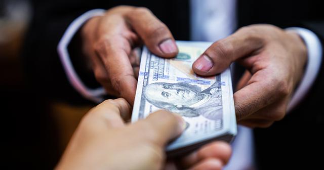 捞女和捞男，到底哪个更离谱？如何才能树立正确感情价值观？