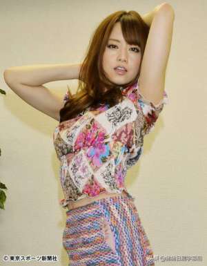 吉泽明布(吉泽明步自我隔离期间，通过“看电影”的方式排解压力)