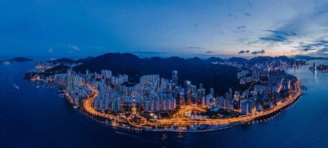 航拍香港:从高空视角看密度之城