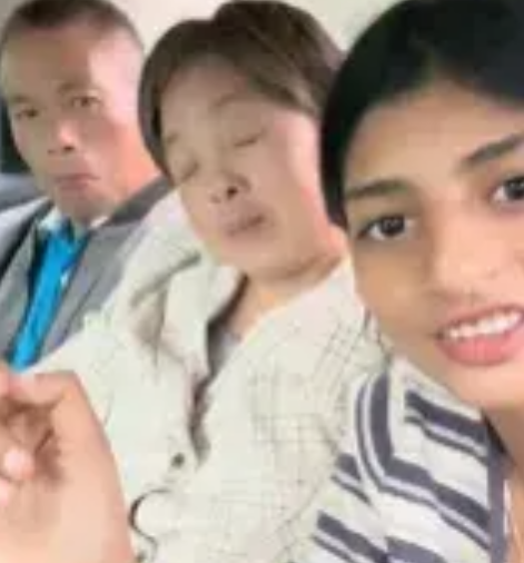 2023年，山东42岁单身大叔，跑尼泊尔娶小17岁老婆，没花一分彩礼