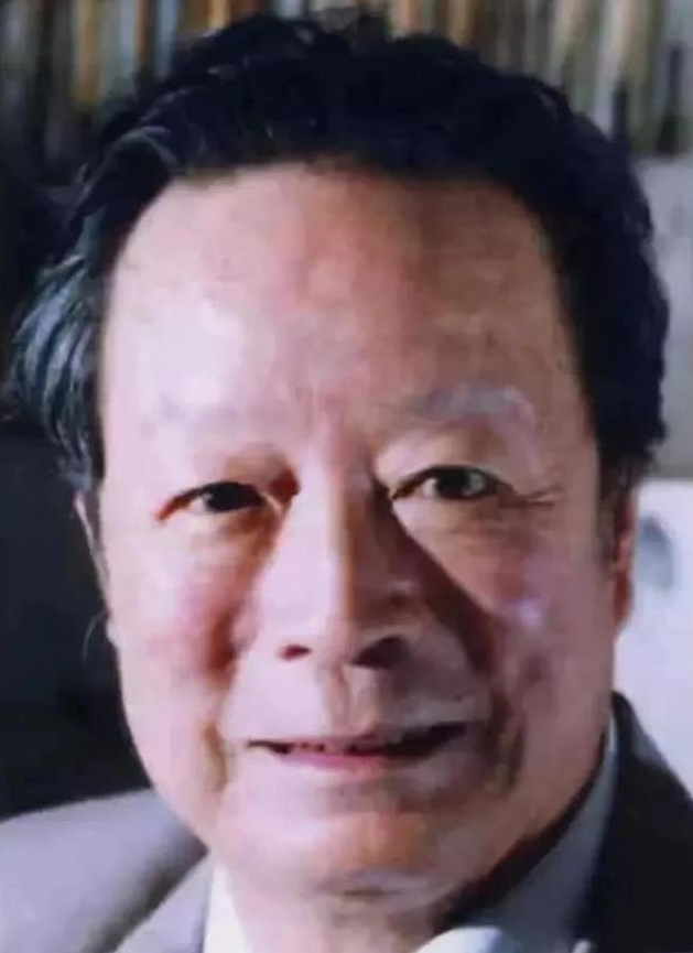 49年曾联松设计两种国旗图案，一念之差，让他痛失国旗创作者头衔