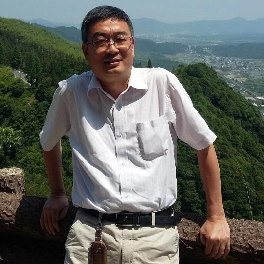 报到第一天的七位中师生们