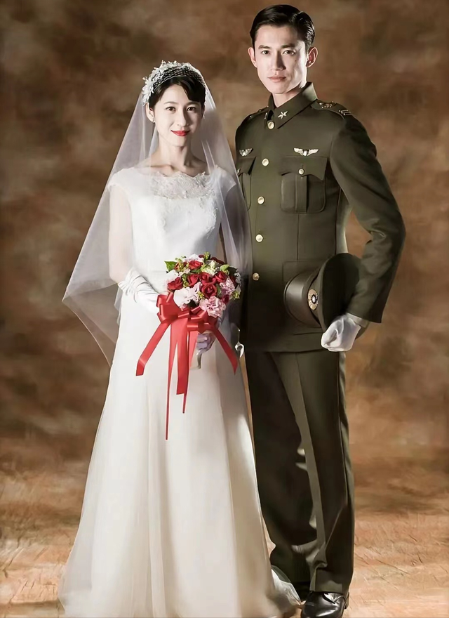 飞行员爱人走后,沦落风尘,包养男人:《一把青》朱青的堕落史