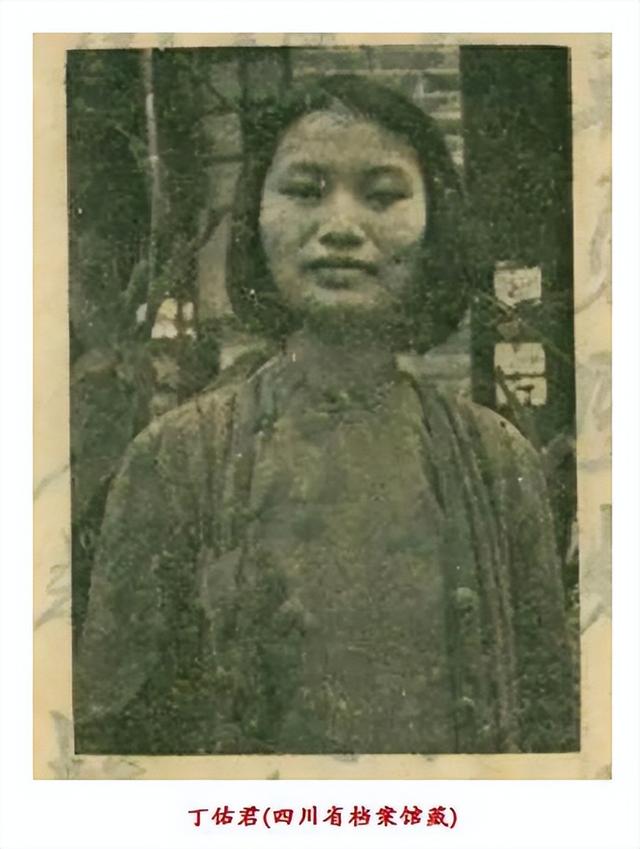 1950年,一女战士惨遭敌人酷刑后被轮番羞辱,尸体被扔在荒野喂狗