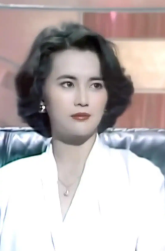 “霸王花”胡慧中:黑帮老大为她金盆洗手,现任老公入狱不离不弃