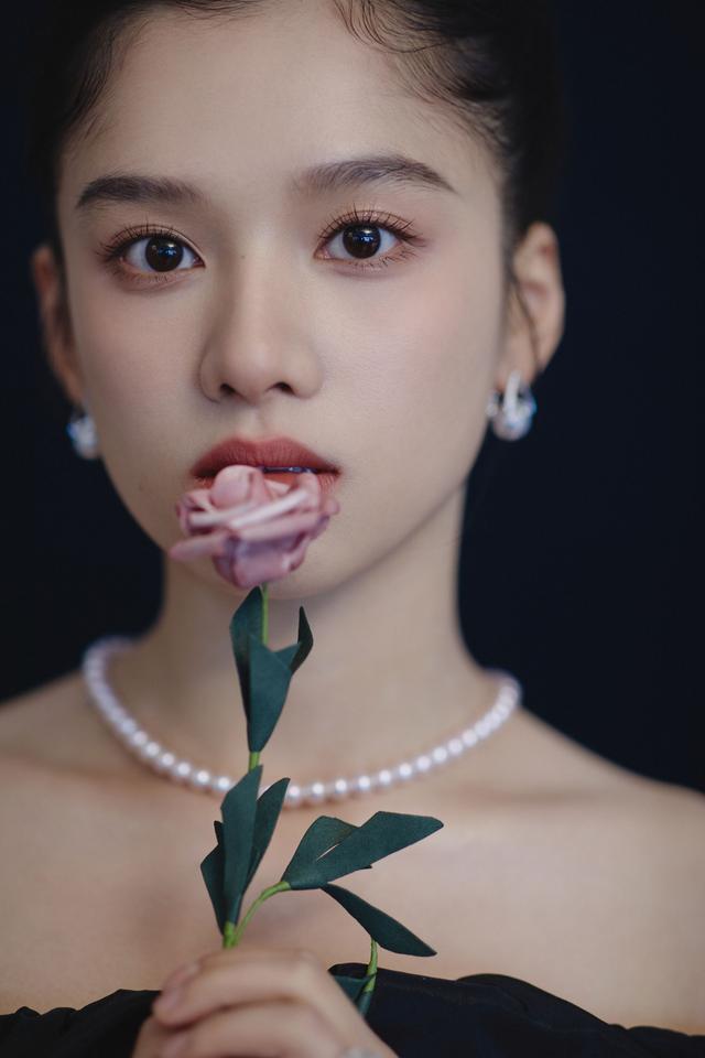 女皇张婧仪，肤白貌美大长腿，全都长在审美上了