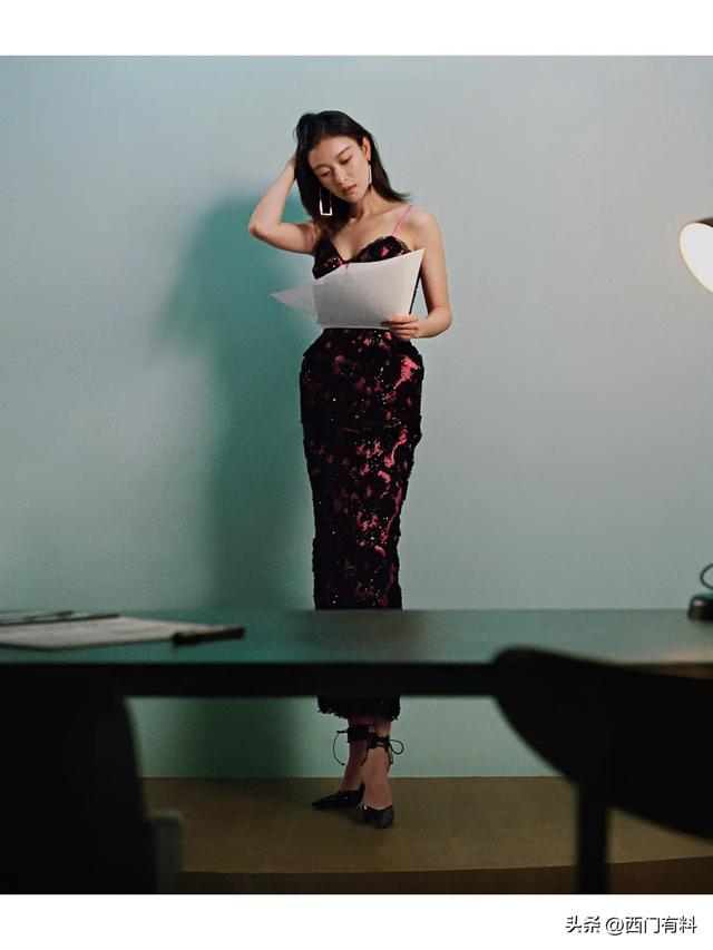 倪妮xT封面挑战减龄短发 双性魅力爆棚 神似李宇春
