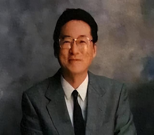 胡因梦用两个字回应112天婚姻,与李敖新婚夜因一杯茶撕碎结婚证