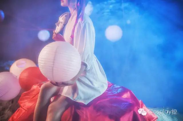 超还原的《吸血姬美夕》，造型美，背景棒，美夕仙如画！