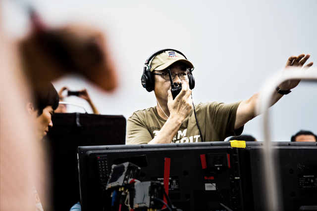 ​监制尔冬升，默默做大事