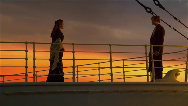 电影《泰坦尼克号》最浪漫的吻戏,小李子吻得真是太投入了