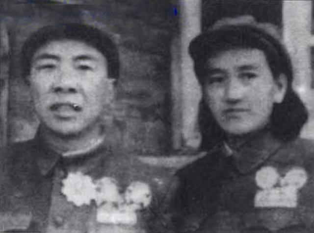 军长问夫人去抗美援朝不？女司令夫人：当然去！主席：真乃穆桂英