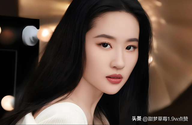 4位女星“天生富贵相”,五官凑在一起,美貌与气质并存