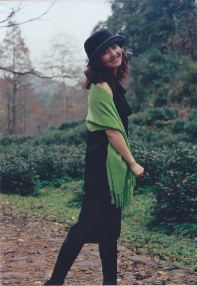 凭借《城南旧事》中“英子”一角一夜成名的沈洁为何销声匿迹了?