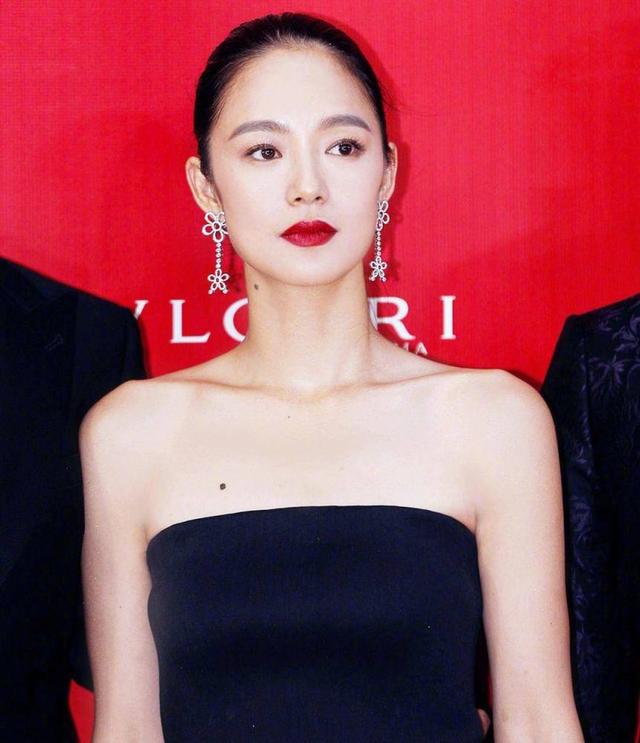 周韵：让姜文专宠她一人，究竟有何魅力？