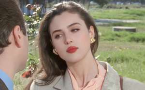 莫妮卡贝鲁(“地球球花”、“世界第一美女”的莫妮卡·贝鲁奇,谁能顶得住)