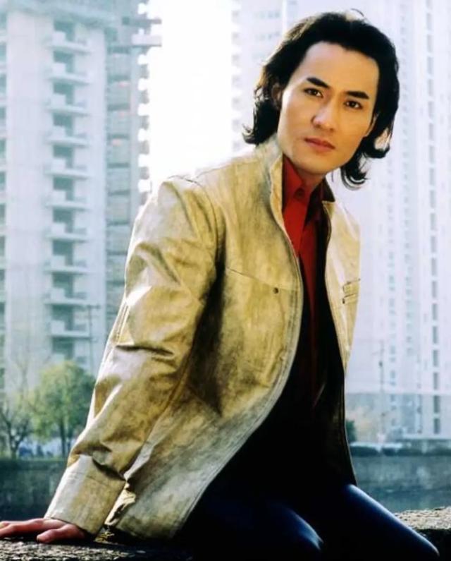 我国上世纪大陆最家喻户晓的十大男歌星