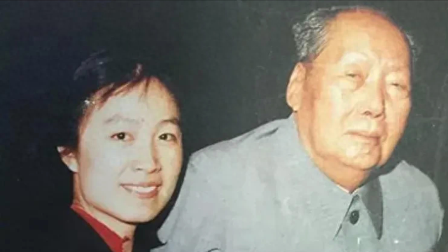 毛主席最后一个生日，孟锦云带头磕头，毛主席：我又不是神仙！