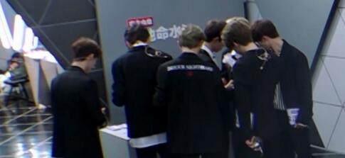 范丞丞因自己“星弟”的身份哭了 网友：看看窦靖童是怎么走过来的