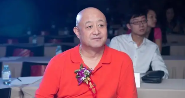 陈寒柏：指责郭德纲欺师灭祖，辱骂北京足球队，认5个干爹当靠山