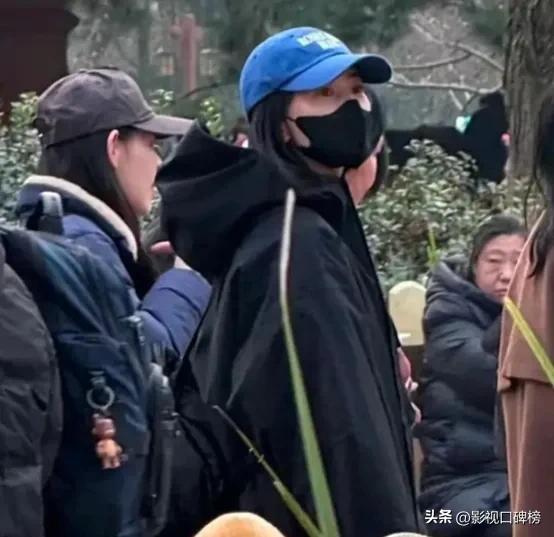 高圆圆夫妻俩带女儿游玩，赵又廷情绪失控，当场发飙