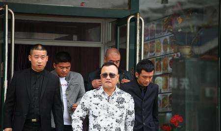 北京老炮李宝敏，三环用直升机，扣人心弦的惊动赵本山求情