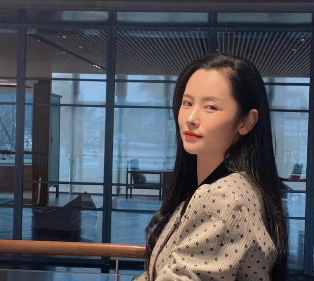 曾被骂同性恋的她，41岁结婚生子却与丈夫对簿公堂，现在过得如何