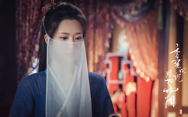 杨紫晒父亲旧照，年轻时杨父颜值堪称小鲜肉，这是什么神仙家庭？