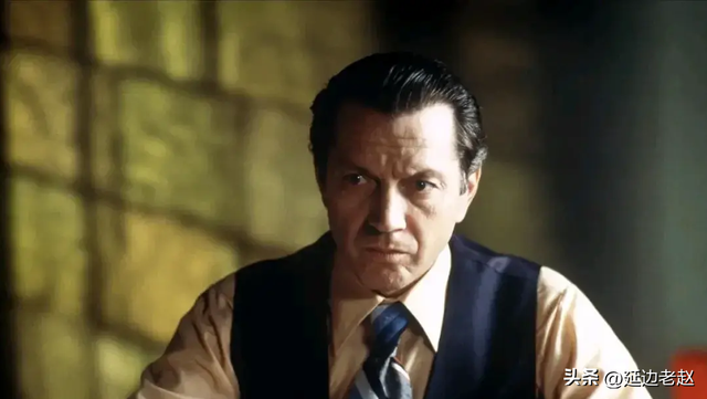 00年的法国也太敢拍了：【干柴烈火】适合晚上一个人的时候看！