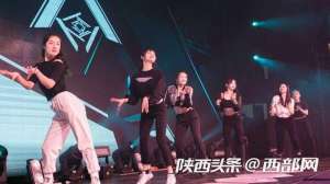 侯星(摔跤汉子遇到艺体姑娘 演绎陕西体育“力与美”)