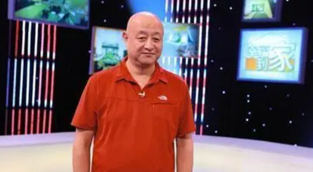 陈寒柏：指责郭德纲欺师灭祖，辱骂北京足球队，认5个干爹当靠山