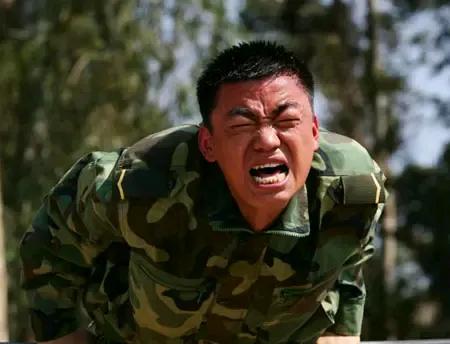 为什么《士兵突击》后再无军旅剧了？全剧没有女人，一样封神？