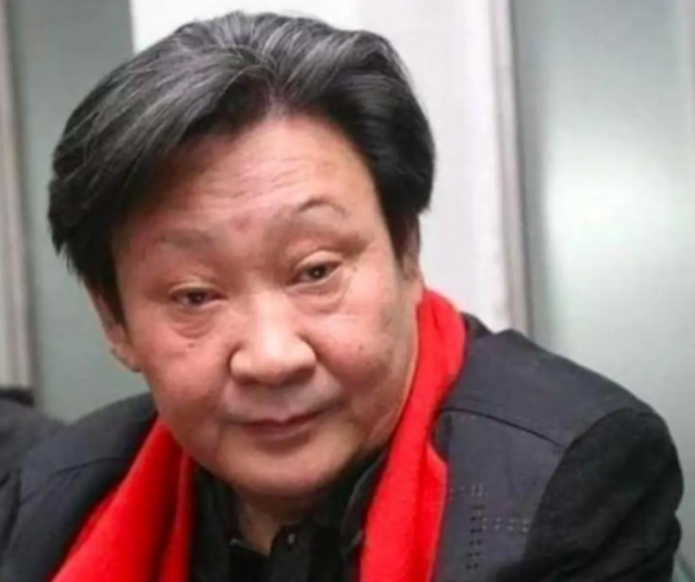 陈寒柏：指责郭德纲欺师灭祖，辱骂北京足球队，认5个干爹当靠山