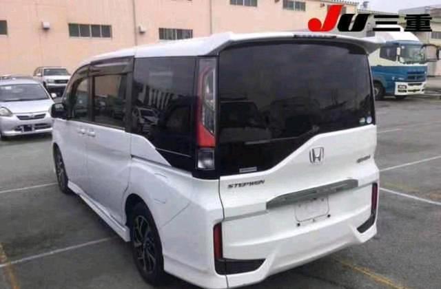 本田10万级家用MPV登场,取名STEPWGN,实用大气