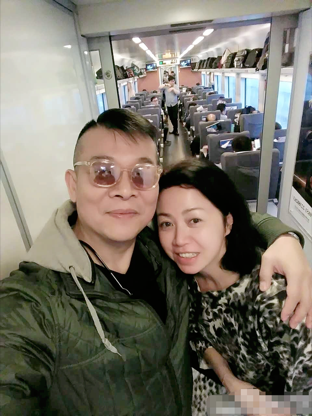 她是港姐季军年轻时超美艳，嫁圈内好男人女儿漂亮，男方坚拒诱惑