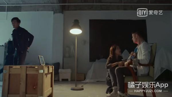 还记得《美人为馅》的周小篆吗？他居然是陈晓的伴郎？